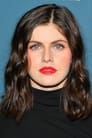 Alexandra Daddario isSummer Quinn