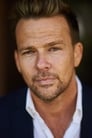 Sean Patrick Flanery isMickey Kelley