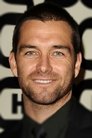 Antony Starr isEddie Parker