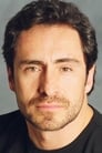 Demián Bichir isWalter Simmons